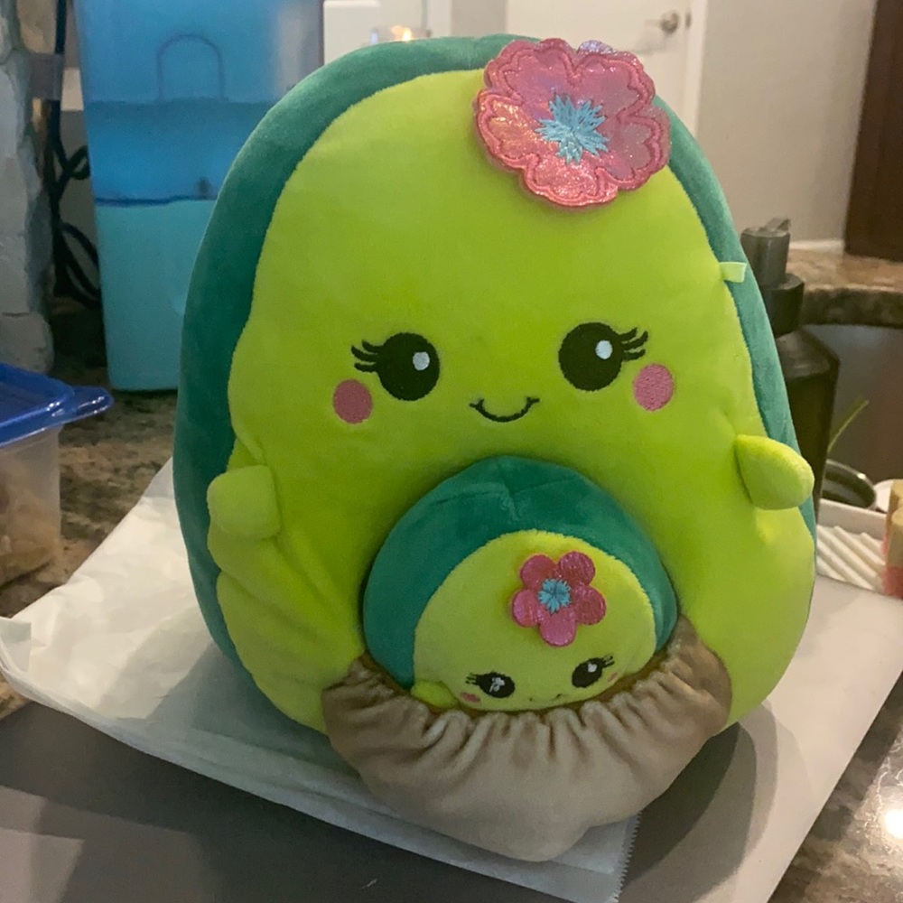 Squishmallow AVA